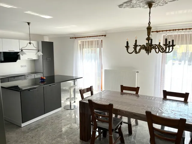 Eladó ház Enying, Bocskai utca 170 nm