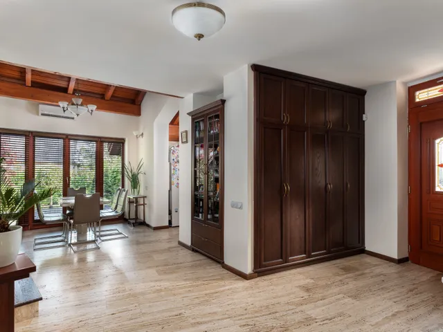 Eladó ház Szentendre, Tegez u.  182 nm