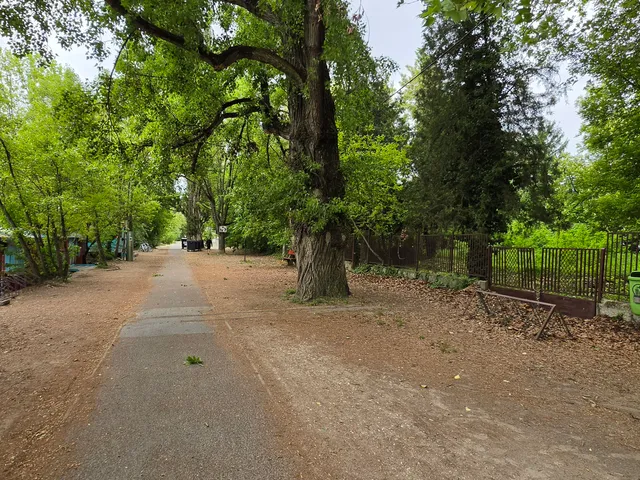 Eladó telek Budapest III. kerület, Római-part 1600 nm