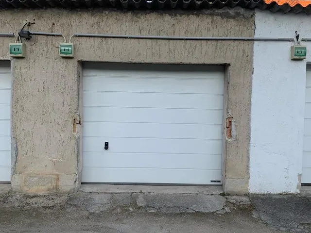 Eladó garázs Veszprém 18 nm