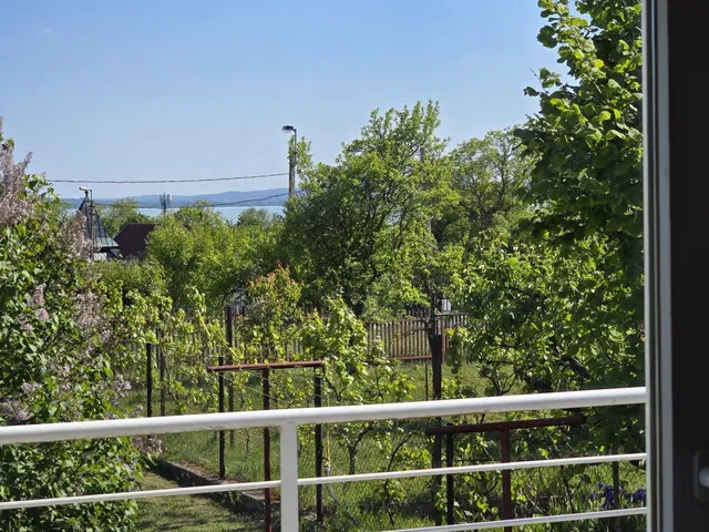 Eladó ház Balatonakali 280 nm