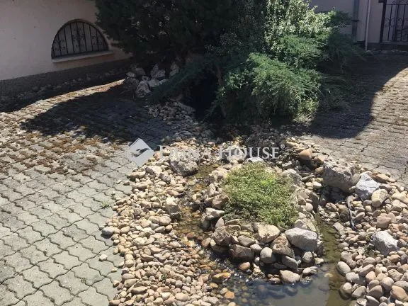 Eladó ház Ceglédbercel 186 nm