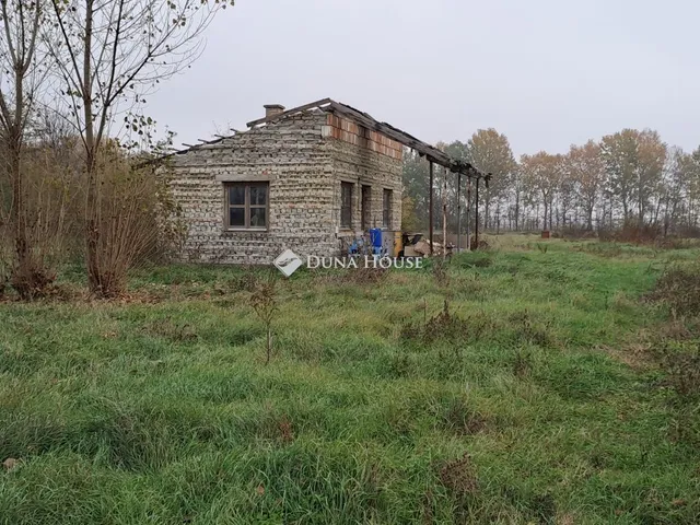 Eladó mezőgazdasági ingatlan Nagykőrös 28 nm