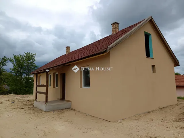Eladó ház Farmos 81 nm