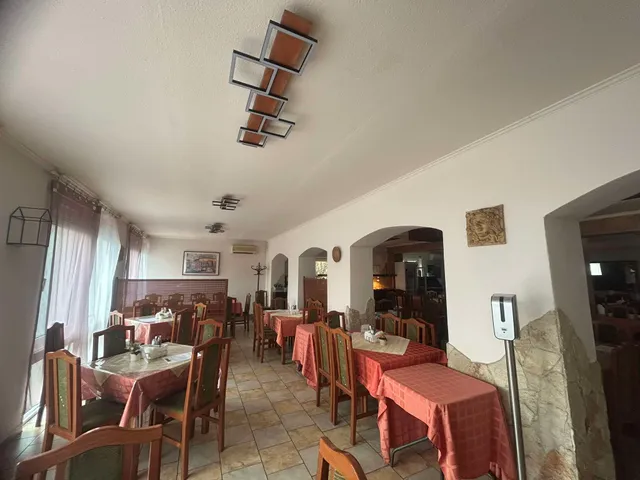 Eladó kereskedelmi és ipari ingatlan Vecsés 357 nm