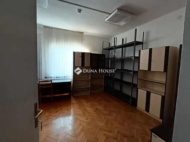 Eladó lakás Tápiószőlős 250 nm
