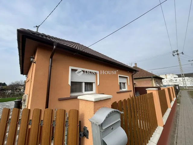 Eladó ház Vecsés, Szabadkai utca 89 nm