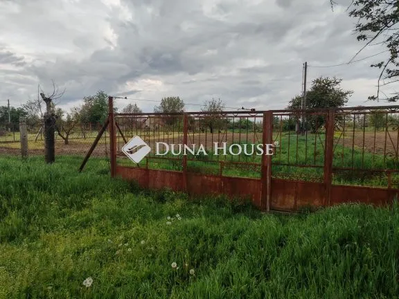 Eladó telek Cegléd 2229 nm