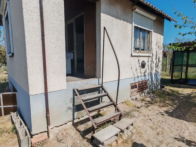 Eladó mezőgazdasági ingatlan Csemő 20 nm