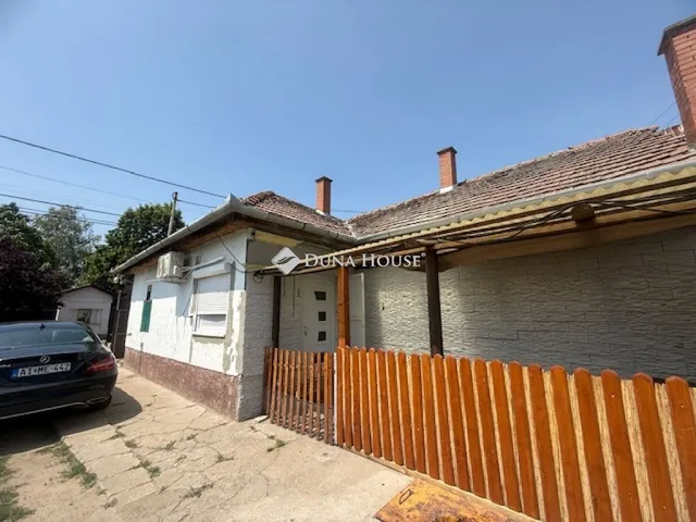 Eladó mezőgazdasági ingatlan Örkény, Árpád utca 74 nm