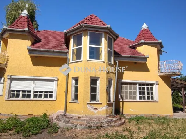 Eladó ház Cegléd 210 nm