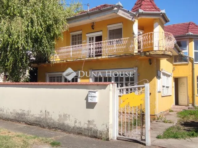 Eladó ház Cegléd 210 nm