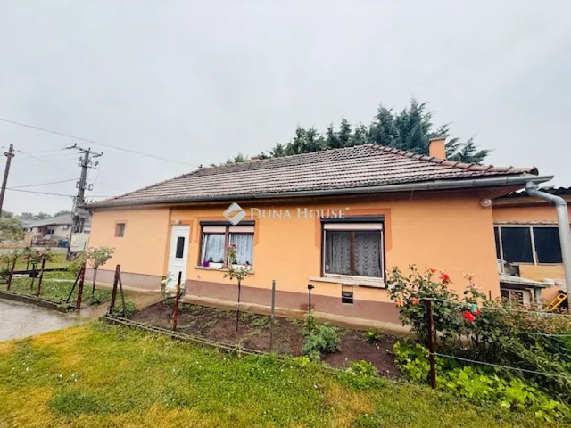 Eladó ház Gomba, Gombai út 57 nm