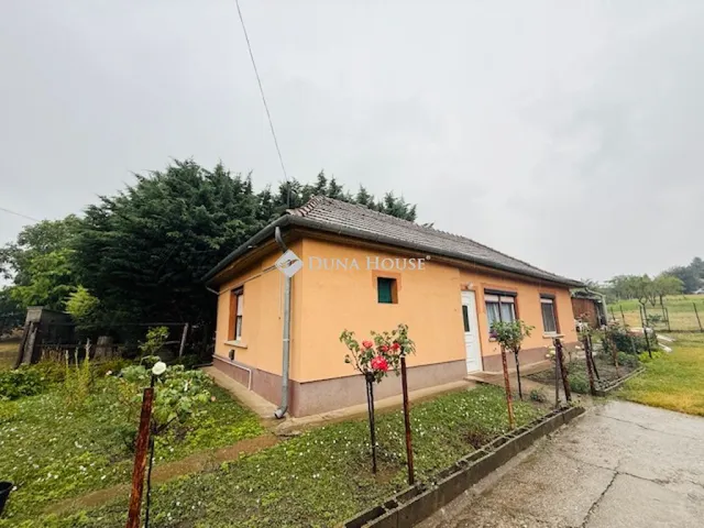 Eladó ház Gomba, Gombai út 57 nm