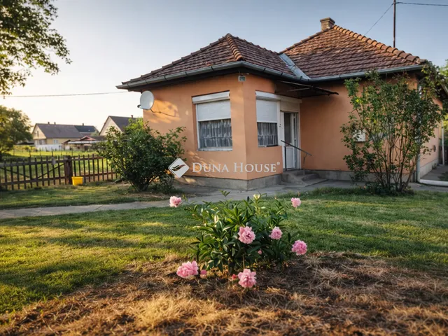 Eladó ház Tápiószentmárton 55 nm