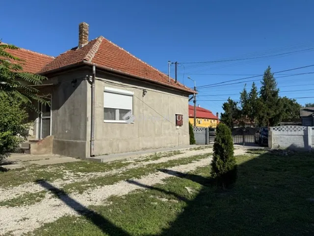 Eladó ház Abony, Szolnoki út 63 nm