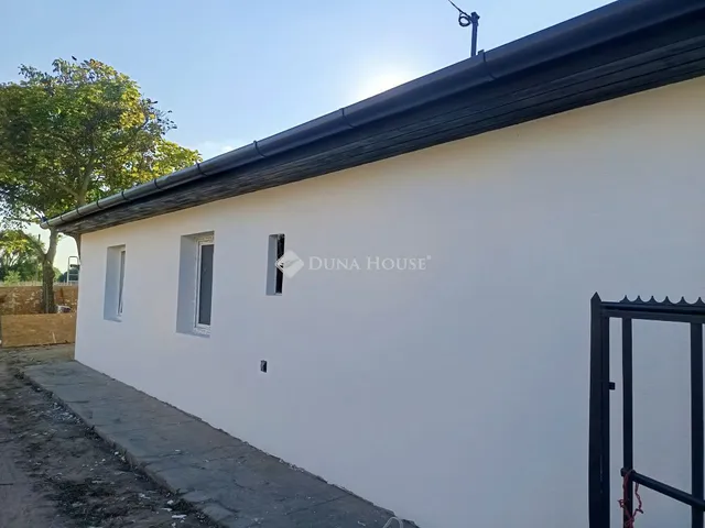Eladó ház Tápiószentmárton 74 nm