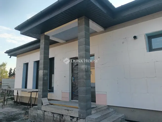 Eladó ház Abony 103 nm