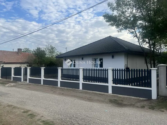 Eladó ház Tápiószele 75 nm