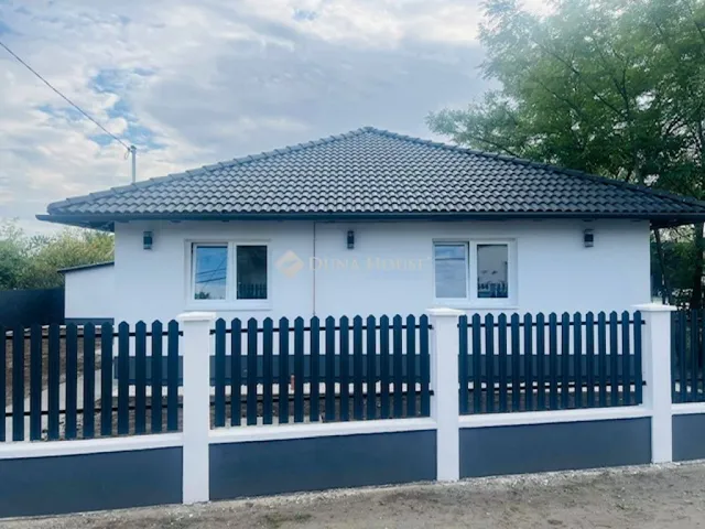 Eladó ház Tápiószele, Géza utca 75 nm