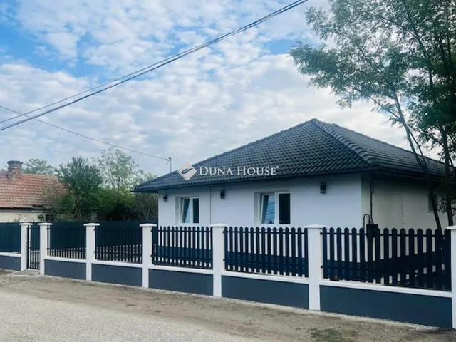 Eladó ház Tápiószele, Géza utca 75 nm