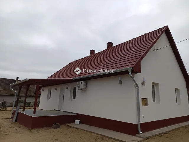 Eladó ház Tápióbicske 74 nm
