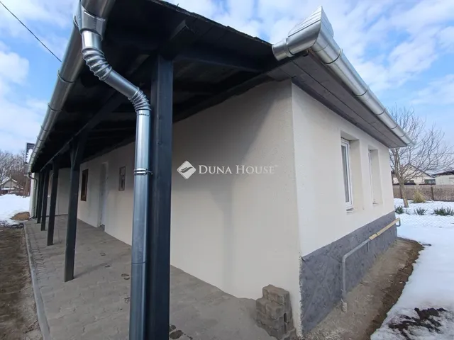 Eladó ház Tápióbicske 61 nm