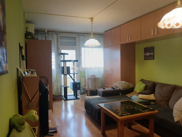 Eladó lakás Cegléd 54 nm