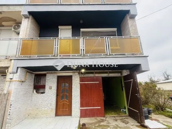 Eladó ház Kunhegyes, Béke utca 120 nm