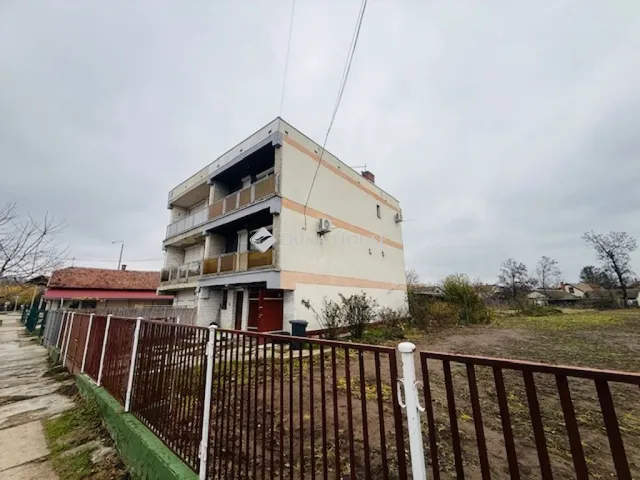 Eladó ház Kunhegyes, Béke utca 120 nm