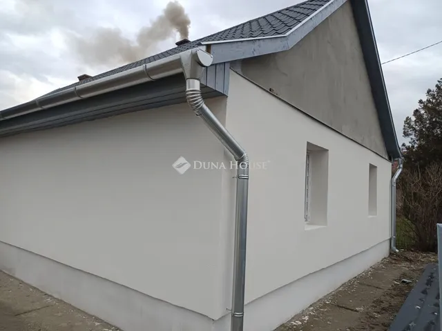 Eladó ház Törtel 68 nm