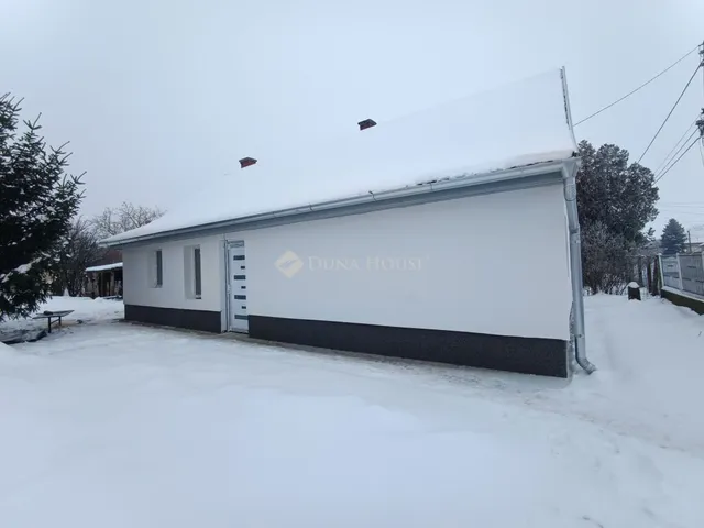 Eladó ház Törtel 68 nm