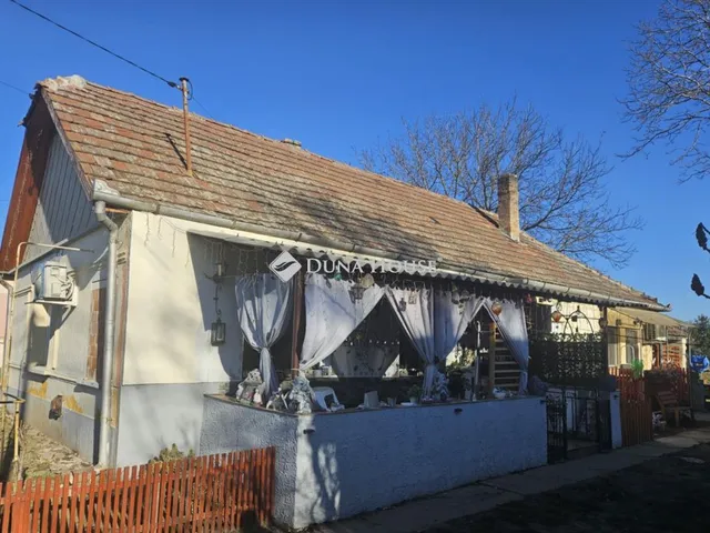 Eladó ház Tápiószentmárton 69 nm