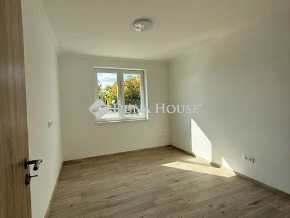 Eladó ház Dánszentmiklós 71 nm