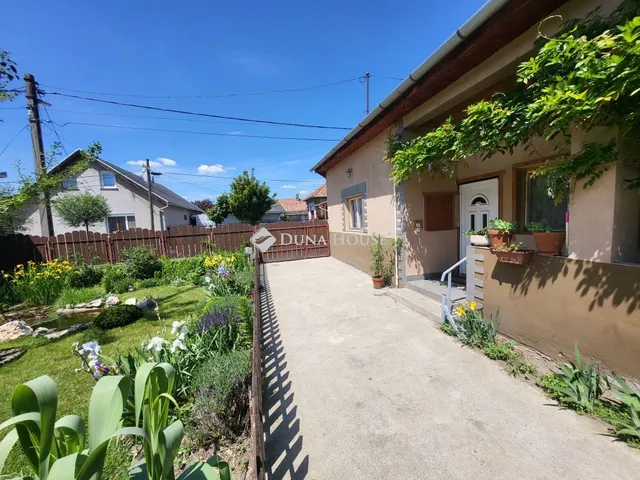 Eladó ház Vecsés, József utca 121 nm