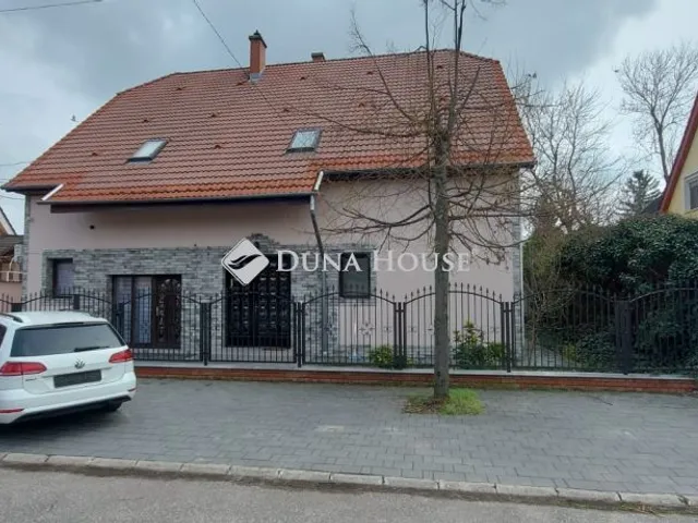 Kiadó ház Kecskemét 350 nm