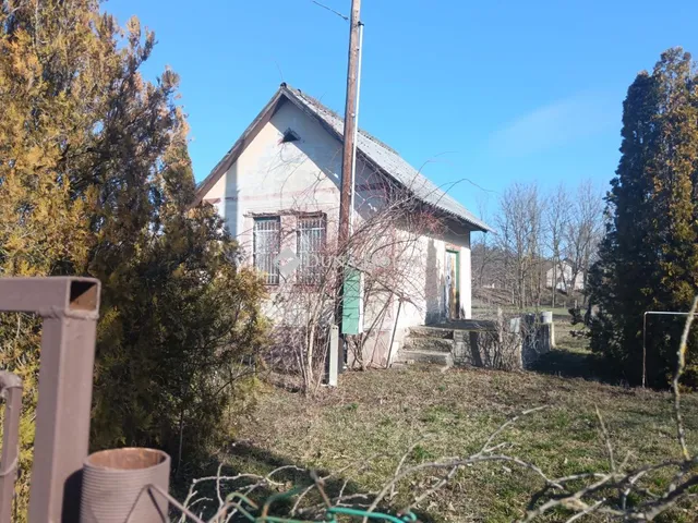 Eladó ház Cegléd 30 nm