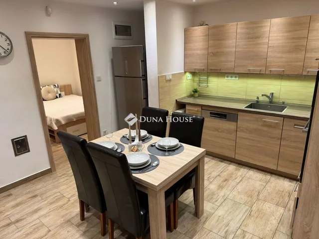 Eladó ház Balatonkenese 92 nm