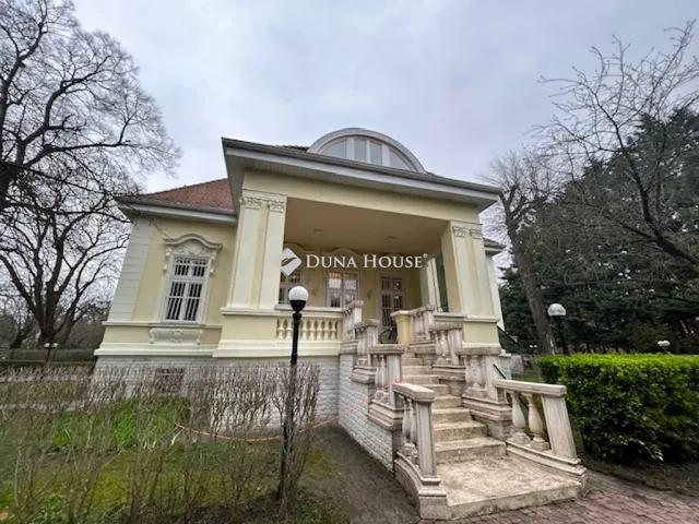 Eladó ház Budapest XVI. kerület 450 nm