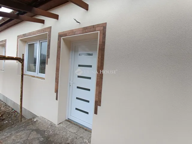 Eladó ház Csemő 84 nm