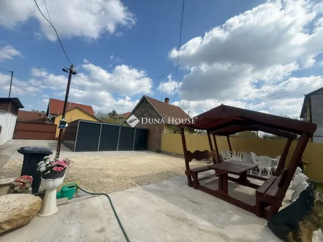 Eladó lakás Nagykőrös, Béke útja 60 nm