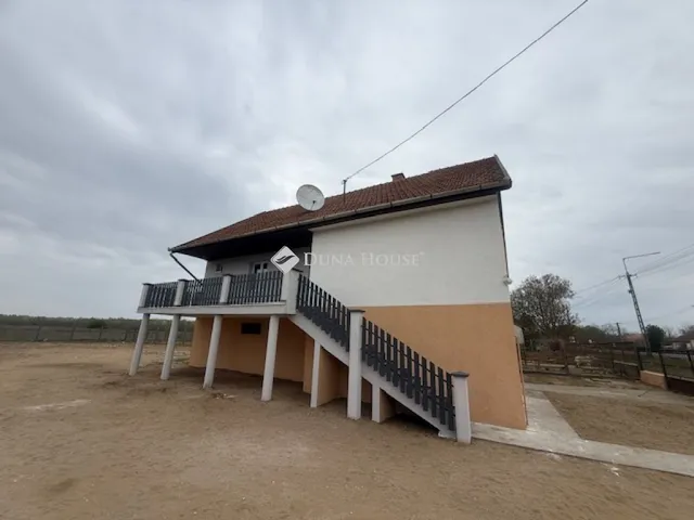 Eladó ház Örkény, Bartók Béla utca 87 nm