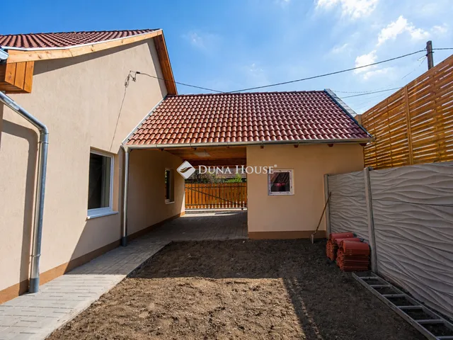 Eladó ház Pécel 71 nm