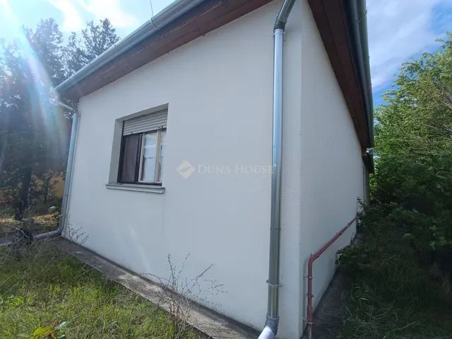 Eladó ház Törtel 63 nm