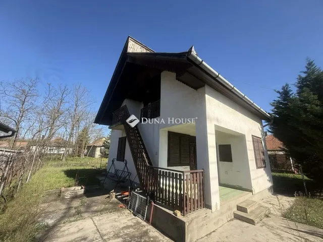 Eladó nyaraló Tiszakécske, Szegfű utca 60 nm