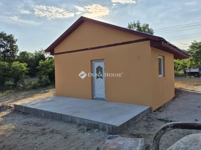 Eladó ház Tápióbicske 35 nm