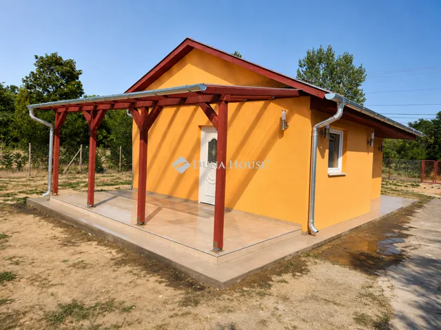 Eladó ház Tápióbicske 35 nm