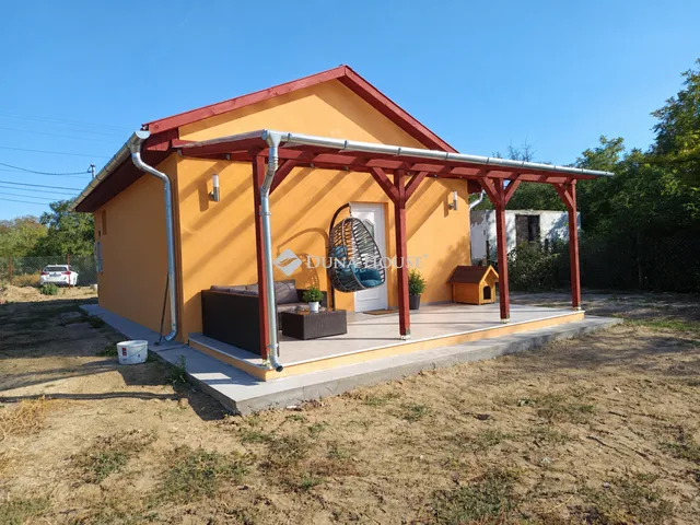 Eladó ház Tápióbicske 35 nm