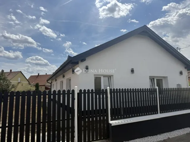 Eladó ház Tápiószele, Arany János utca 72 nm