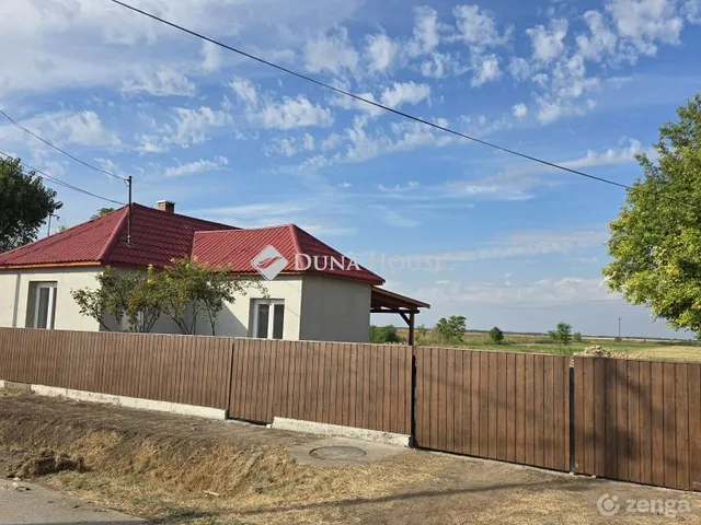 Eladó ház Törtel, Wesselényi út 56 nm